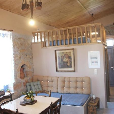 Laini Guest Houses Kouloukouthiana Ngoại thất bức ảnh