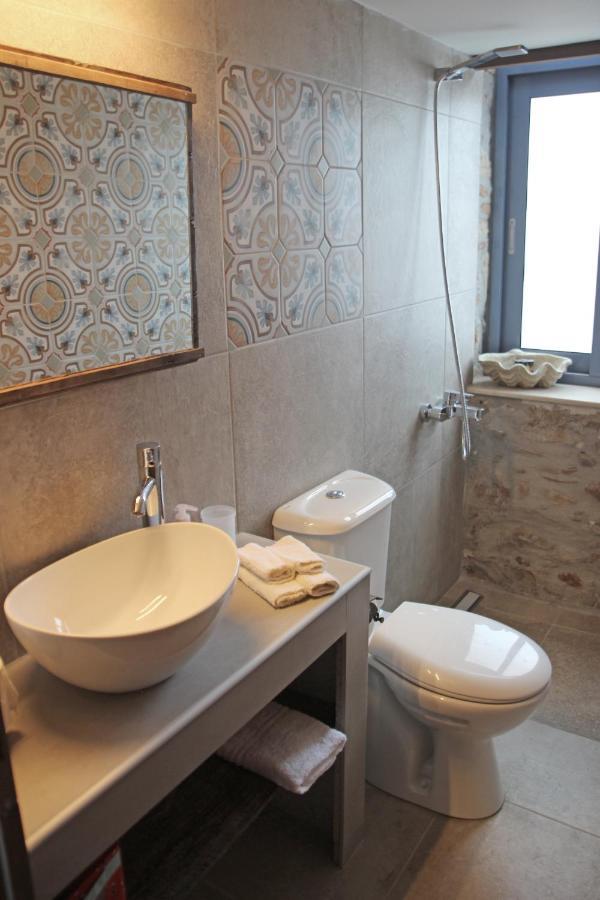 Laini Guest Houses Kouloukouthiana Ngoại thất bức ảnh